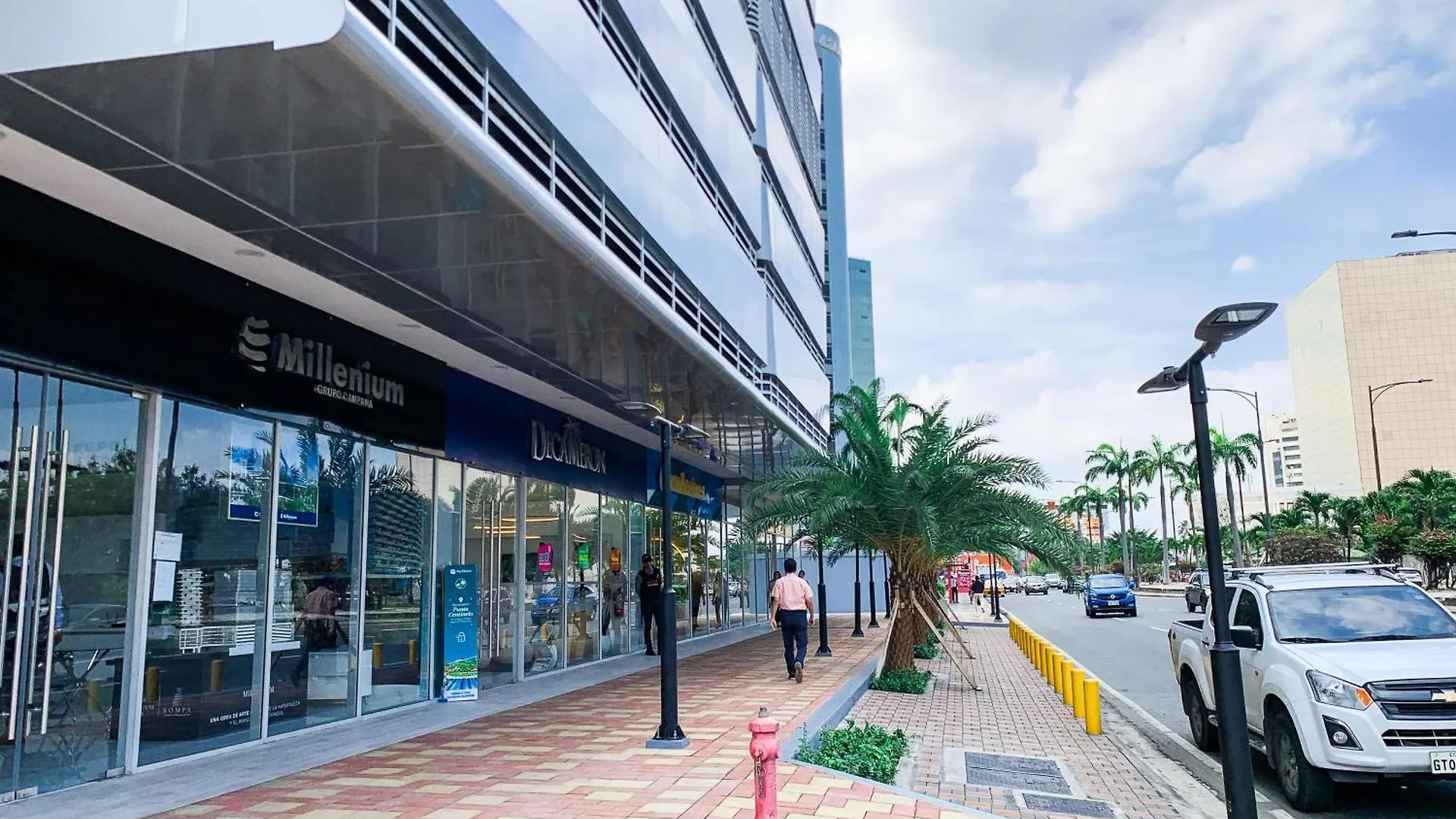 Suite Con Vista Panoramica Piscina Gym Parqueo Gratis Guayaquil Ecuador